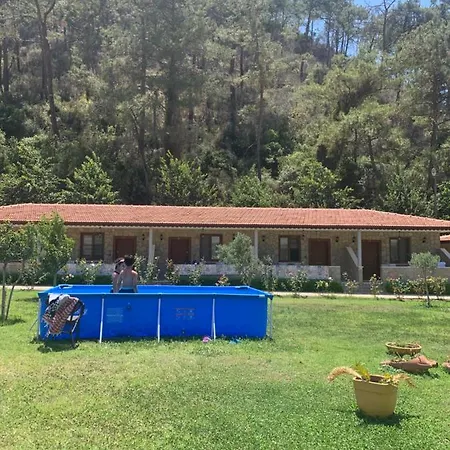 Doga Ciftlik 3* 马尔马里斯